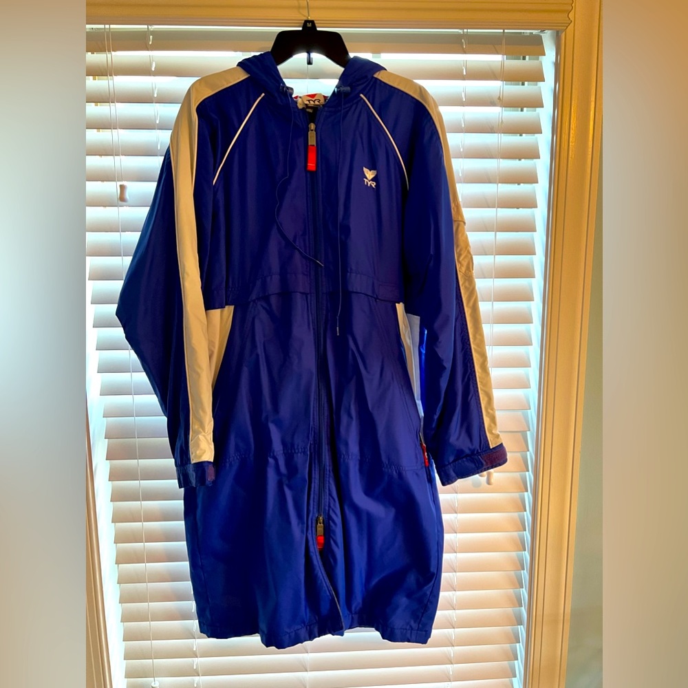 TYR swim parka - medium